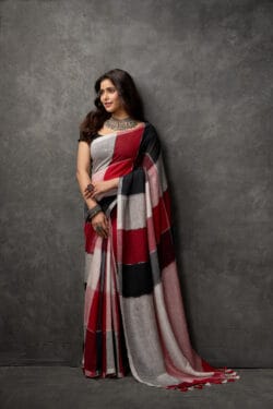 Bohemian Grey Mul Cotton Saree with Red & Black Accents – A Masterpiece